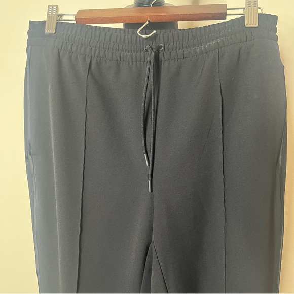 Athleta Women's Black Endeavor Drawstring Straight Leg Crop Pants Sz 8 - Picture 3 of 14